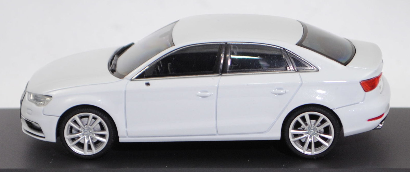 Audi A3 Limousine quattro Ambition (8VS, Vorfacelift, Modell 2013